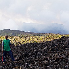 Île d'Ambrym, Vanuatu, dans la caledeira, la fissure éruptive de mars 2015.