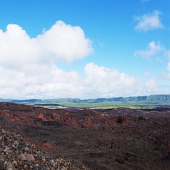 Île d'Ambrym, Vanuatu, dans la caledeira, la fissure éruptive de mars 2015.