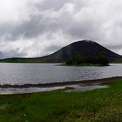 Île de Gaua, Vanuatu, lac Letas et Mont Garet.
